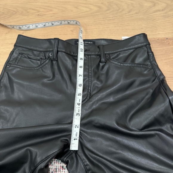 Banana Republic Black Cropped Pants - Picture 7 of 8